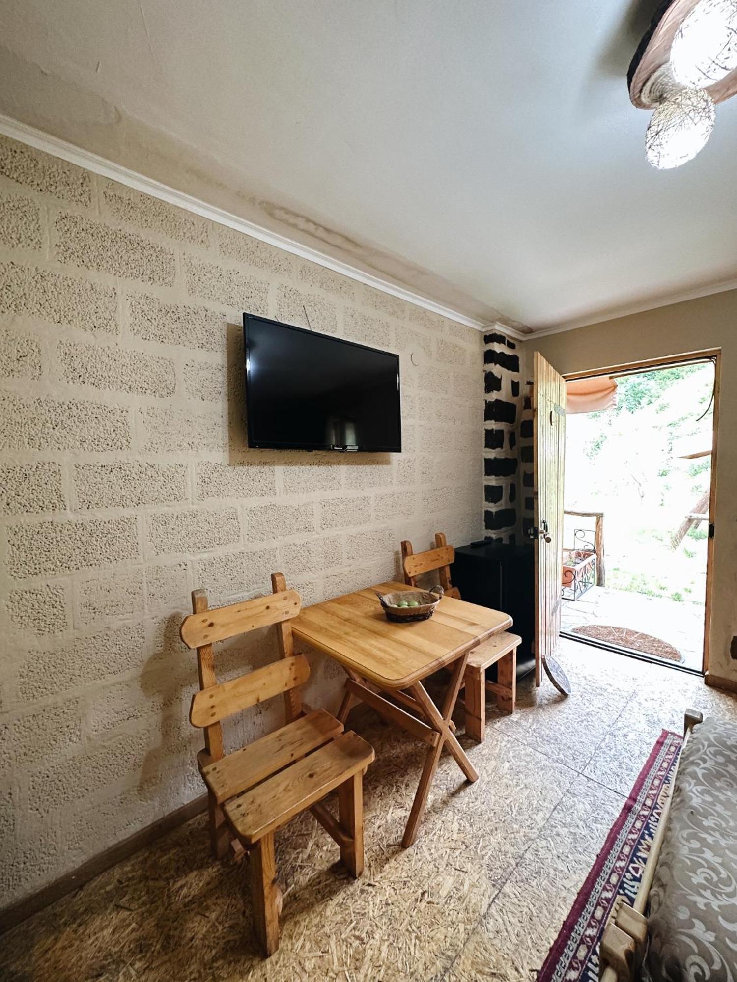 Hovek Guest House ディリジャン エクステリア 写真